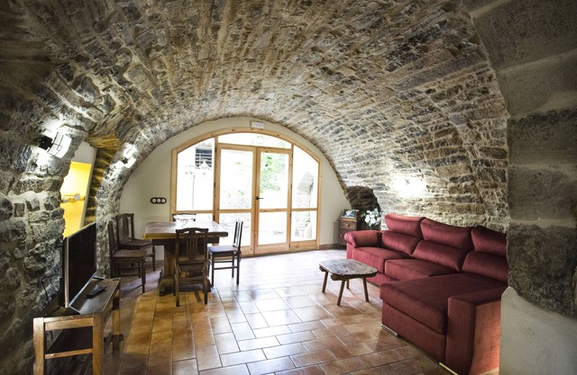 Rural house near Aínsa between Sierra de Guara and Aragonese Pyrenees