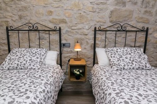 Rural house (full rental) La Bodega de Puy for 8 people