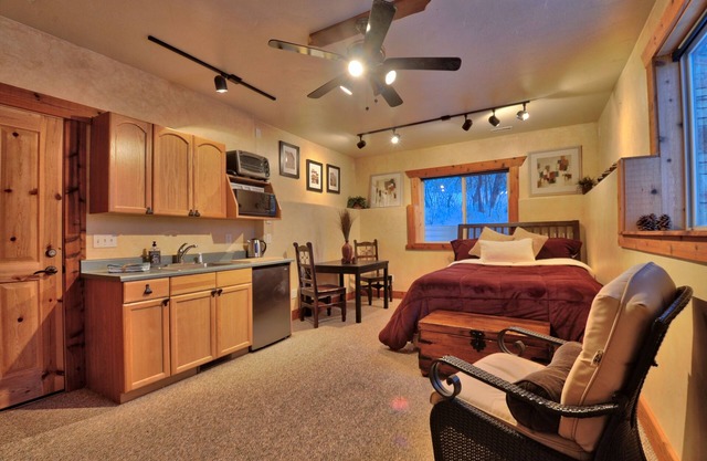 Rustic and Secluded only 20 minutes to Park City
