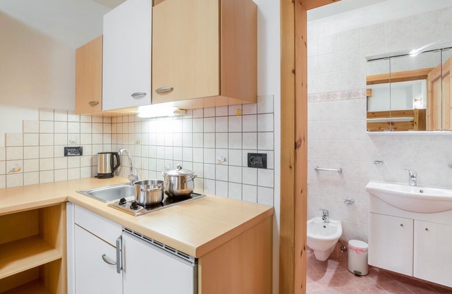 Rustic Apartment near Ski Areas with Wi-Fi, Garden and Terrace