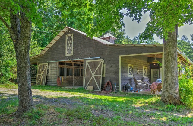 Rustic & Authentic Farm Stay by DuPont Forest!