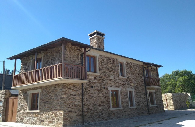 Rustic house in Mañón