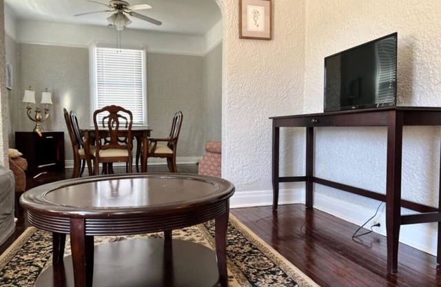 Safe & Center of NOLA Loft - walk to Ochsner!