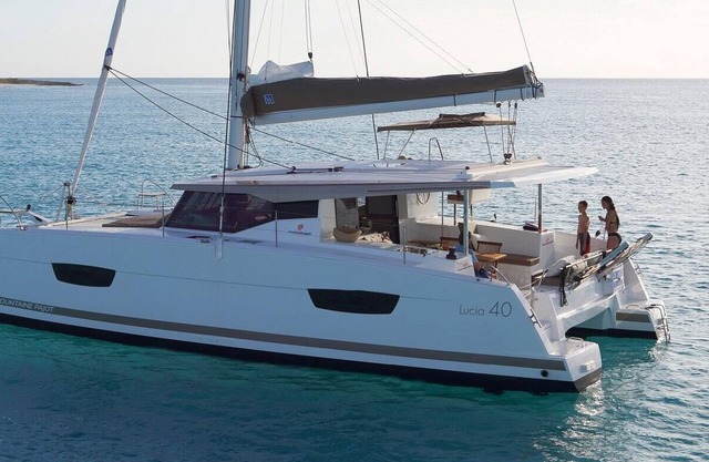 Sail Away in Style: Rent Our Luxurious FP 40 Catamaran for a Dream Vacation