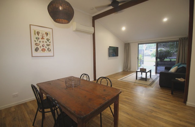 Sail Rock Apartments, Unit 2