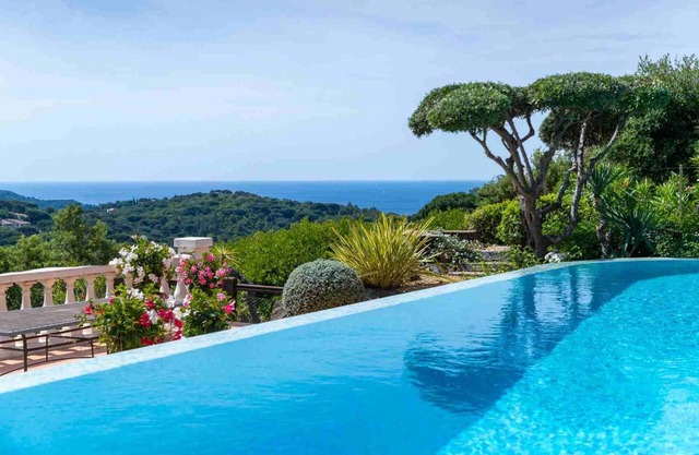 Saint-Tropez peninsula Villa rental with breathtaking view