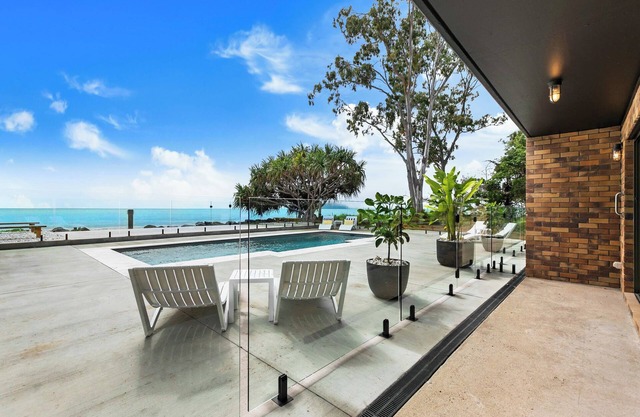 Salt & Stone Villa on the beach - Villa 2 of 4