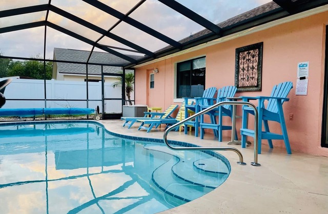 Salt Water Pool, Convenient to Disney, Universal, Golf, Restaurants, Shopping