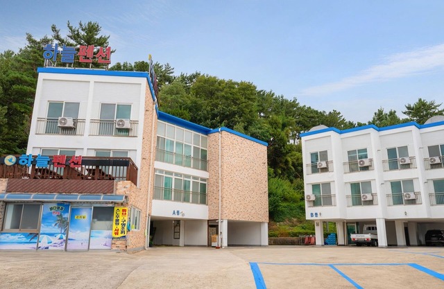 Samcheok sky Pension