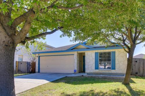 San Antonio Abode with Yard Less Than 4 Mi to Lackland