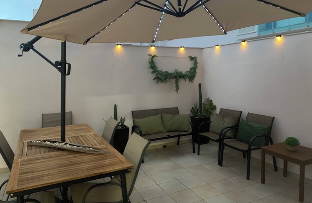 SAND AND SALT, terrace 25 mts, air conditioning and direct access to the pool.