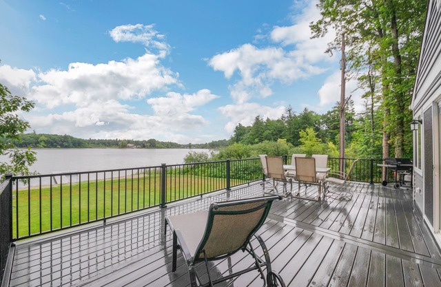 Sandyside:Lake Life at Its Best – A Summer Escape You'll Never Forget!