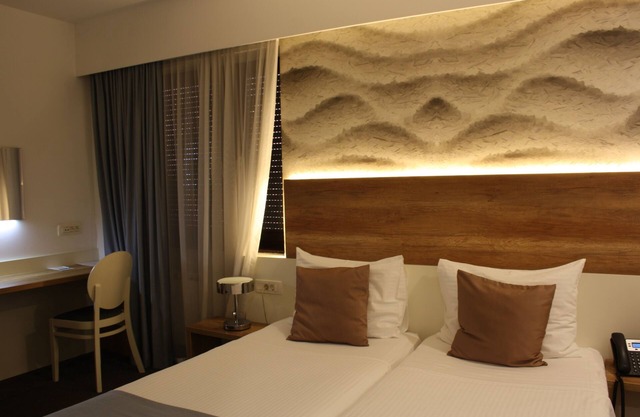 Santiny Hotel & Restaurant