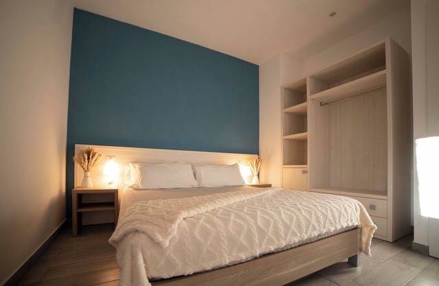 "saracena" superior holiday home with swimming pool and private beach