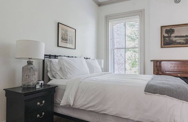 Scenic Views and Modern Comforts! Near Hudson River Maritime Museum
