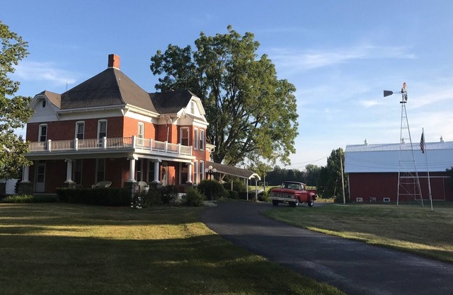 SchÃ¶nbrook Farm & Inn