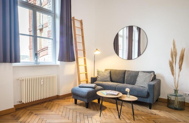 SCHWARZLINS LoftRaum - Stilvolles Apartment mit Smart TV, NETFLIX, Disney Plus, schnellem WLAN, Parken, Nespresso