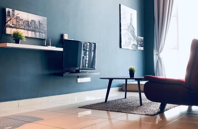 Scott Garden - Mid Valley by Leisure2U - Cheap stay, check in out time and price negotiable