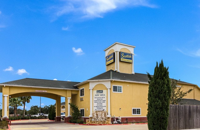 Scottish Inn & Suites Baytown