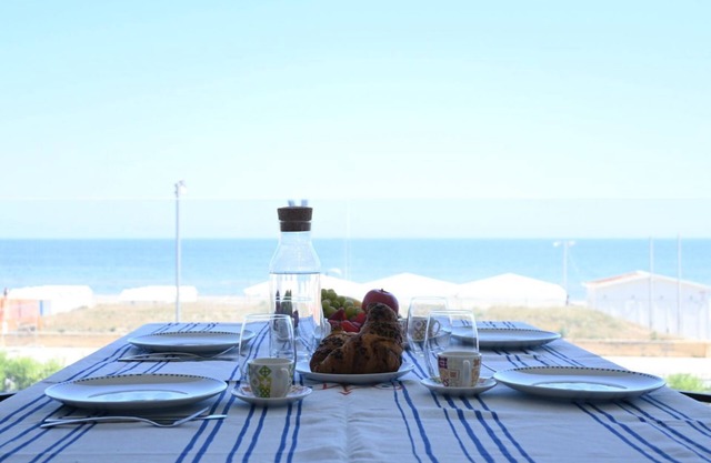 SE125 - Senigallia, exclusive sea front three-room apartment with swimming pool