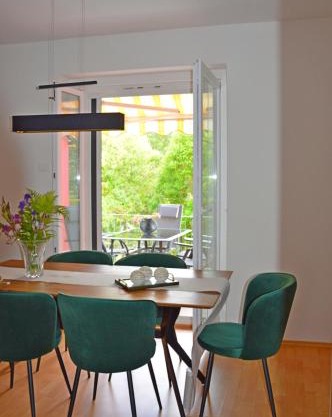 SEA and SUN Ankaran, near the Beach, free Parking and Wi-Fi, stunning sunset, 80m2