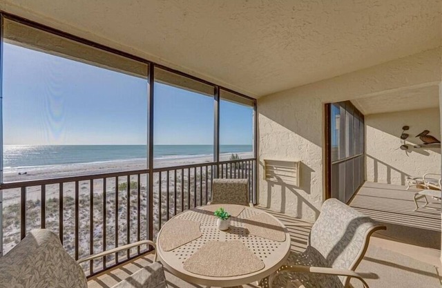 Sea Oats 352 - Pool - Tennis Courts - Elevators - Sleeps 6