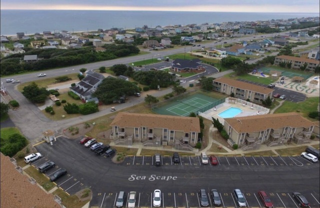 Sea Scape - Nice Pools, Amenities, and Close to Beach!