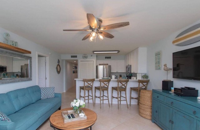 Sea View Farm Style Ocean front Condo Views