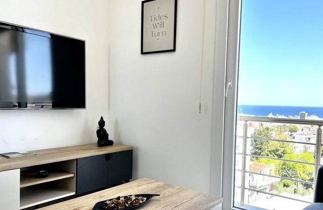 Sea View Flat 10 min to Beach in Kyrenia