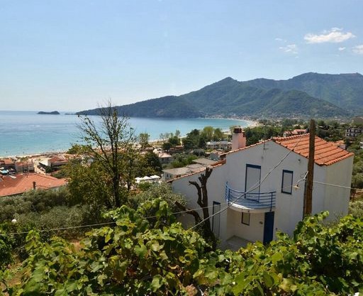 Sea View Studio with A/C, only 300 Meters from the Beach !