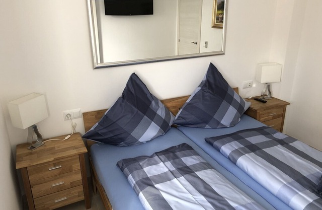 Sea view, WiFi, climate, license, great holiday homes at Casa Mariobarno