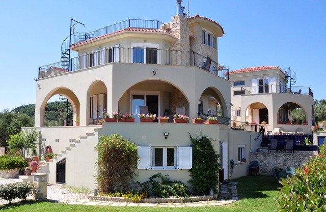 Seacoast Villa on Large Estate in Crete’s Western Olive Region. Avail. Yr-Round!
