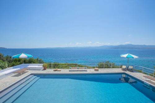 Seafront Paradise