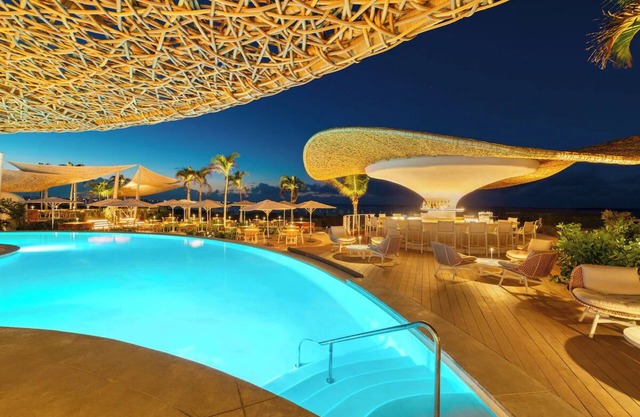 Seaside Relaxation with Pool, Gourmet Dining, and Unbeatable Ocean Views