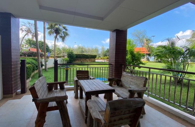 Seaview Beachfront Maephim Beach A12 A13