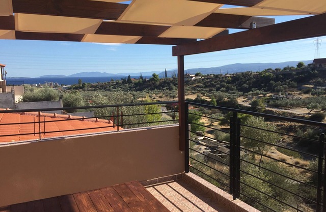 Seaview Hilltop Villa/wi-fi, A/c, Near Beach & Ancient Sites Only 45' to Athens