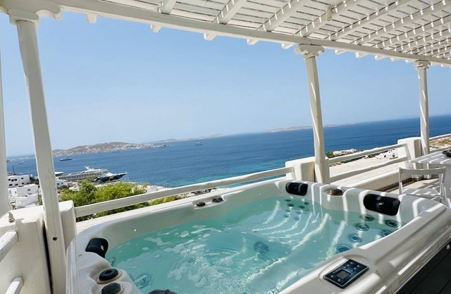 Seaview & Jacuzzi