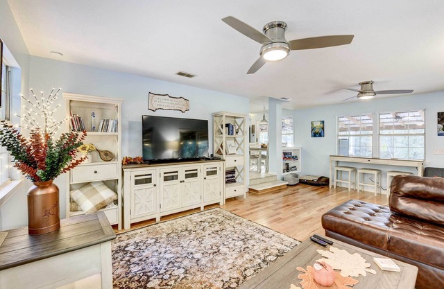 Secluded 2-Home Getaway on < 13 Forest Acres!