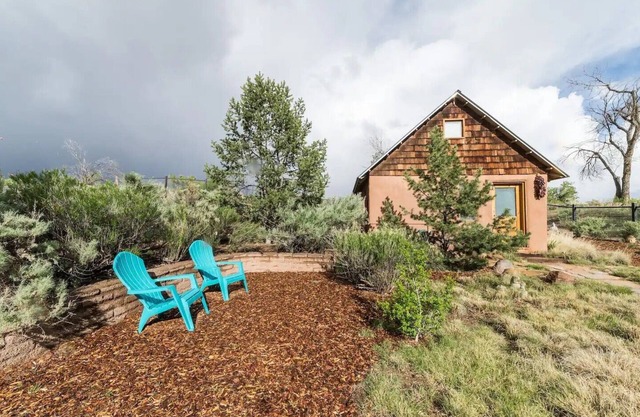 Secluded Adobe Casita-Right behind Balloon Fiesta Park