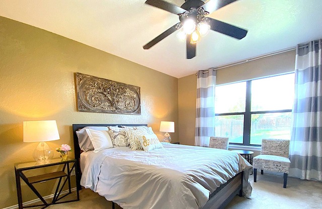Secluded Family Home- Self Check in & Free Parking