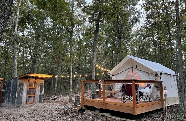 Secluded glamp site with hiking and water activities