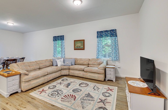 Secluded Orland Cottage w/Grill, Near State Parks