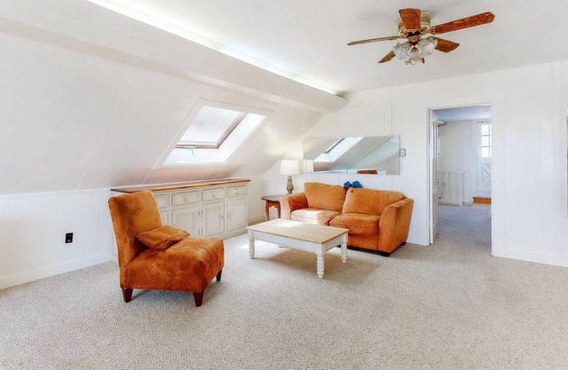 Second Floor Condo with Ocean View, High-Speed WiFi, & Rooftop Deck!