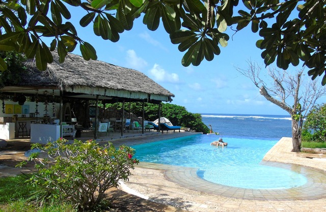 Second Home: Private beach house with fabulous pool on Marine Conservancy