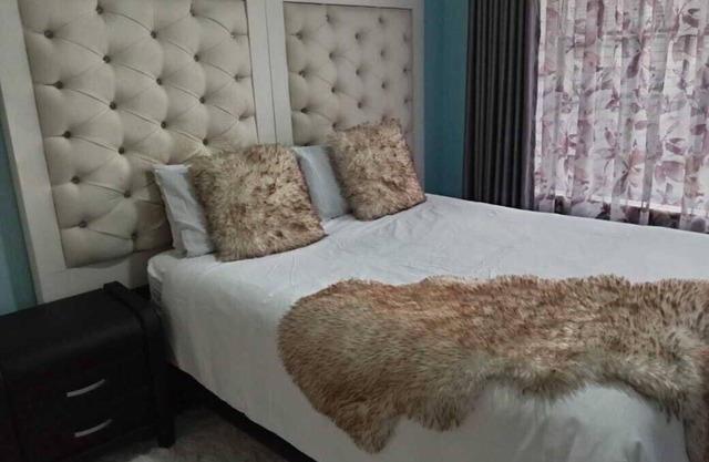 Secure, Spacious & Fully Equipped – Your Ideal Townhouse Stay 4