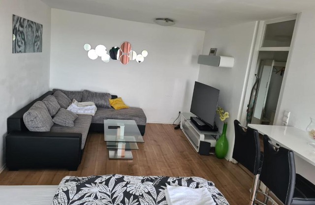 Sehr Schöne drei Zimmer Delüx Wohnung in Sindelfingen