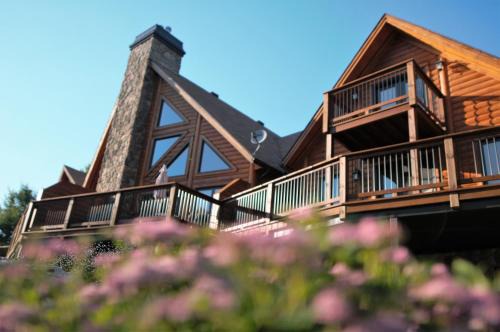 Selenia Lodge- Résidences et Chalets dans les Laurentides