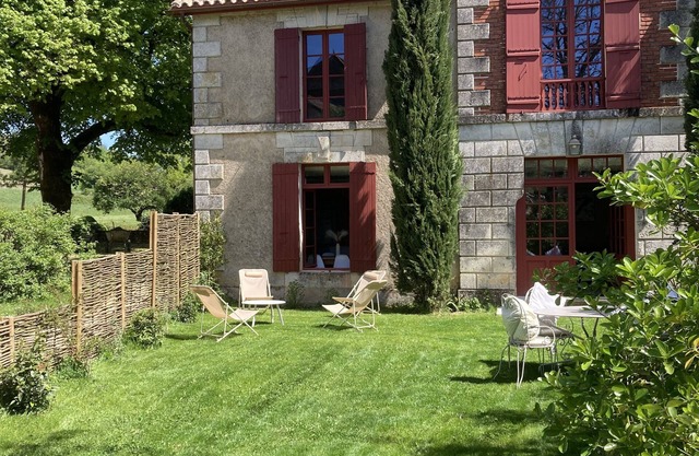 Self-catering cottage on family estate