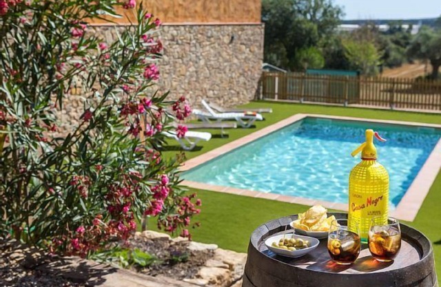 Self catering Can Nentia for 9 people