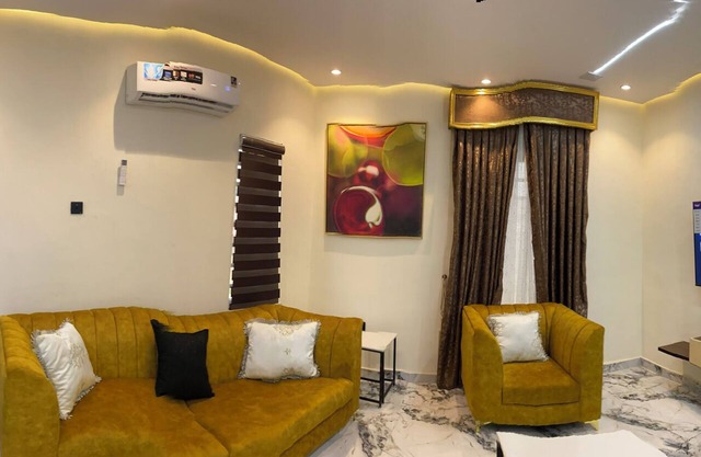 Self Check-In Apts near Airport, Luxury & Modern M02a